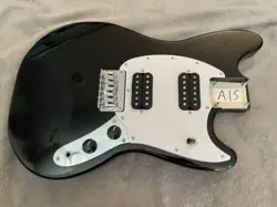 SQUIER BY FENDER MUSTANG GUITAR BODY BLACK LOADED ELECTRONICS   BRIDGE