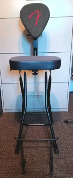 STOOL PRISTINE