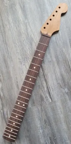 WARMOTH LIC. BY FENDER STRATOCASTER ROASTED MAPLE/ROSEWOOD GUITAR NECK
