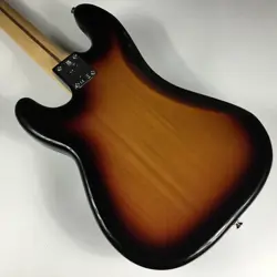 FENDER PLAYER PRECISION