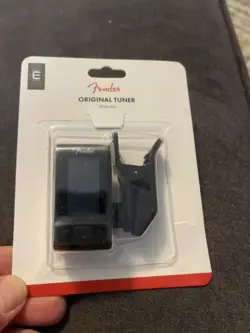 CLIP-ON TUNER FIESTA