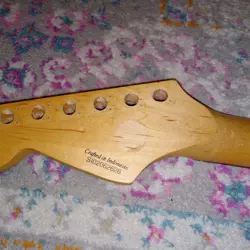 GUITAR NECK STRATOCASTER
