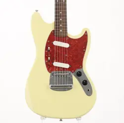 FENDER JAPAN   MG69 65 YELLOW WHITE