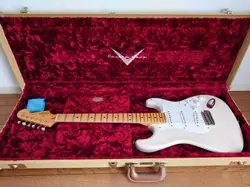 ELECTRIC GUITAR FENDER STRATOCASTER ERIC CLAPTON JOURNEYMAN RELIC WHITE 2017
