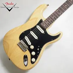 FENDER 2023 POSTMODERN