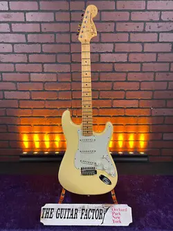 SCALLOPED MAPLE FINGERBOA...