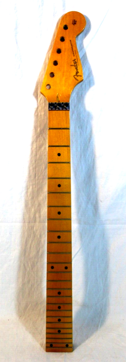 FENDER W/LOCKING NUT OVAL SHAPE REPLACEMENT STRATOCASTER NECK - MAPLE 24 FRETS