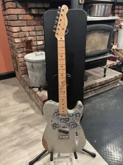 FENDER BRAD PAISLEY ROAD WORN TELECASTER 6 STRING ELECTRIC GUITAR W/ HARD CASE