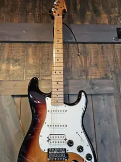 2016 FENDER STANDARD STRATOCASTER HSS ELECTRIC GUITAR MADE IN MEXICO (AM1076807)