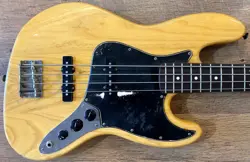 2004 FENDER DELUXE JAZZ BASS SPECIAL EDITION NATURAL FINISH ELECTRIC BASS GUITAR