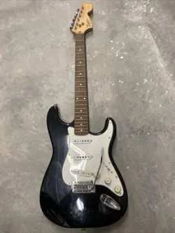 SQUIER STRAT BY FENDER AFFINITY SERIES BLACK ELECTRIC GUITAR NEEDS WORK
