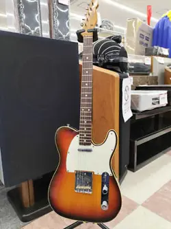 FENDER AMERICAN VINTAGE62 CUSTOM TELE ELECTRIC GUITAR SAFE DELIVERY FROM JAPAN