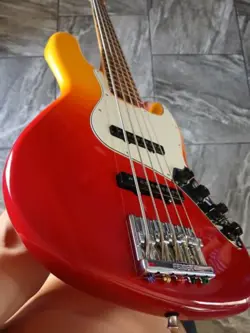 FENDER PLAYER PLUS JAZZ BASS V TEQUILA SUNRISE PAU FERRO