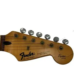 STANDARD STRATOCASTER FENDER