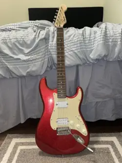 GUITAR SPARKLING RED