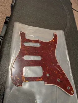 FENDER FAT STRAT PICKGAURD