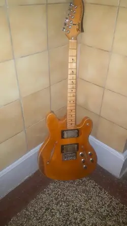 1977 FENDER STARCASTER