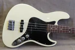 FENDER JAPAN AJB 2000S BASS GUITAR