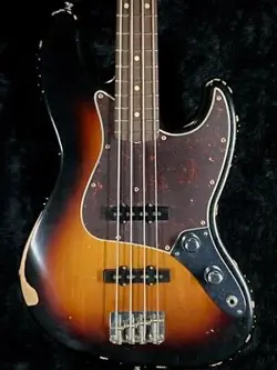 FENDER 60TH ANNIVERSARY ROAD WORN JAZZ BASS4.13KG2020/