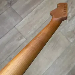 22 FRETS ROASTED MAPLE STRAT ELECTRIC GUITAR NECK NITRO SATIN FOR FENDER ST PART
