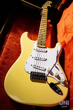 FENDER JAPAN ST71-140YM YWH YNGWIE MALMSTEEN SIGNATURE MODEL