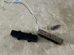 1970S FENDER JAZZ BASS PICKUP NECK