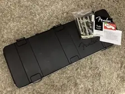 STRATOCASTER/SIENNA SUNBURST STRATOCASTER