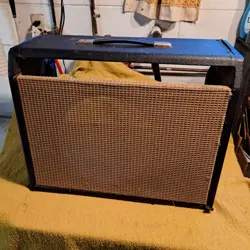 VINTAGE FENDER DELUXE AMP CABINET