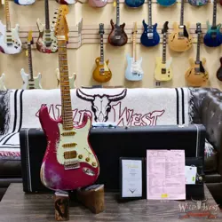 LIPSTICK PINK LIGHTNING