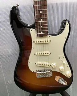 FENDER MEXICO CLASSIC 60S STRATOCASTER USED ALDER BODY MAPLE NECK W/SOFT CASE