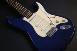 SQUIER STRATOCASTER SQUIER