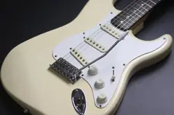 STRATOCASTER SQUIER STRAT