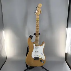 FENDER JAPAN STRATOCASTER GUITAR