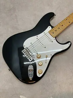 POSSIBLE..FENDER JAPAN ST57-US