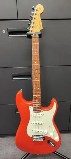 STRATOCASTER RED SAFE