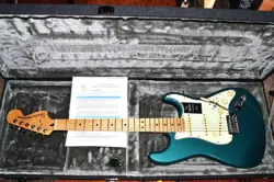 VINTERA STRATOCASTER GG