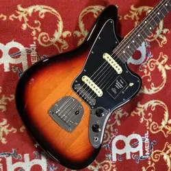 FENDER: PLAYER II JAGUAR 3 COLOR SUNBURST ELECTRIC GUITAR