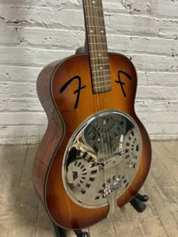 RESONATOR GUITAR MIK