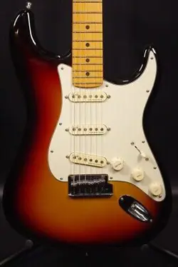 FENDER AMERICAN ULTRA STRATOCASTER (2021)