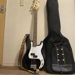 FENDER JAPAN PRECISION BASS PLEBE