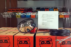 VIBRATO/REVERB FOOTSWITCH WITH