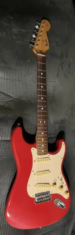 SQUIER STRATOCASTER MIM