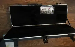 WHITE GUITAR HENDRIX