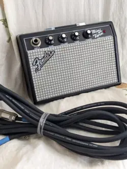 RARE FENDER MINI-TWIN AMPLIFIER MT-10 WITH CORD