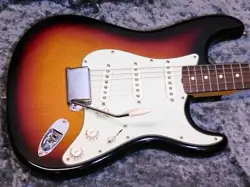 FENDER USA AMERICAN VINTAGE 62 STRATOCASTER THIN LACQUER 3CS 2007