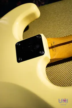 SIGNATURE MODEL 1990