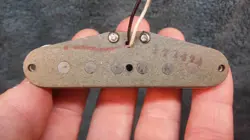 VINTAGE 1974 FENDER STRATOCASTER GUITAR PICKUP OLD GREY BOTTOM PART W/COVER NR