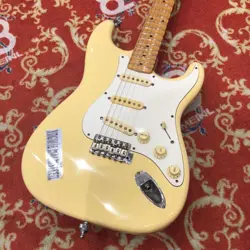 FENDER MIJ STRATOCASTER ST57-YJM YNGWIE MALMSTEEN SIGNATURE ELECTRIC GUITAR