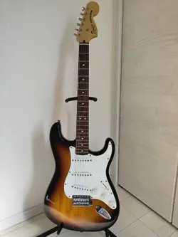 MODIFIED STRATOCASTER3-