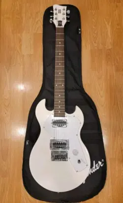 VINTAGE FIRST ACT ADAM LEVINE 222  ELECTRIC GUITAR WHITE WITH FENDER BAG